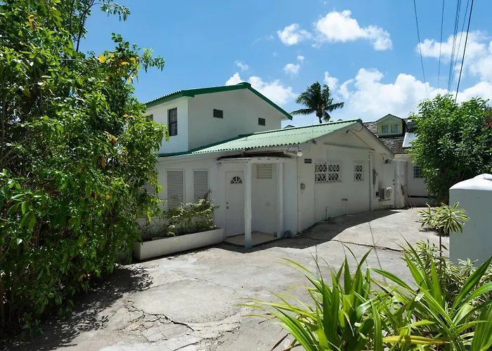 Purple Rain - Direct Beach Access, 2 Bedroom, 2 Terrace Holiday Home Bliss
