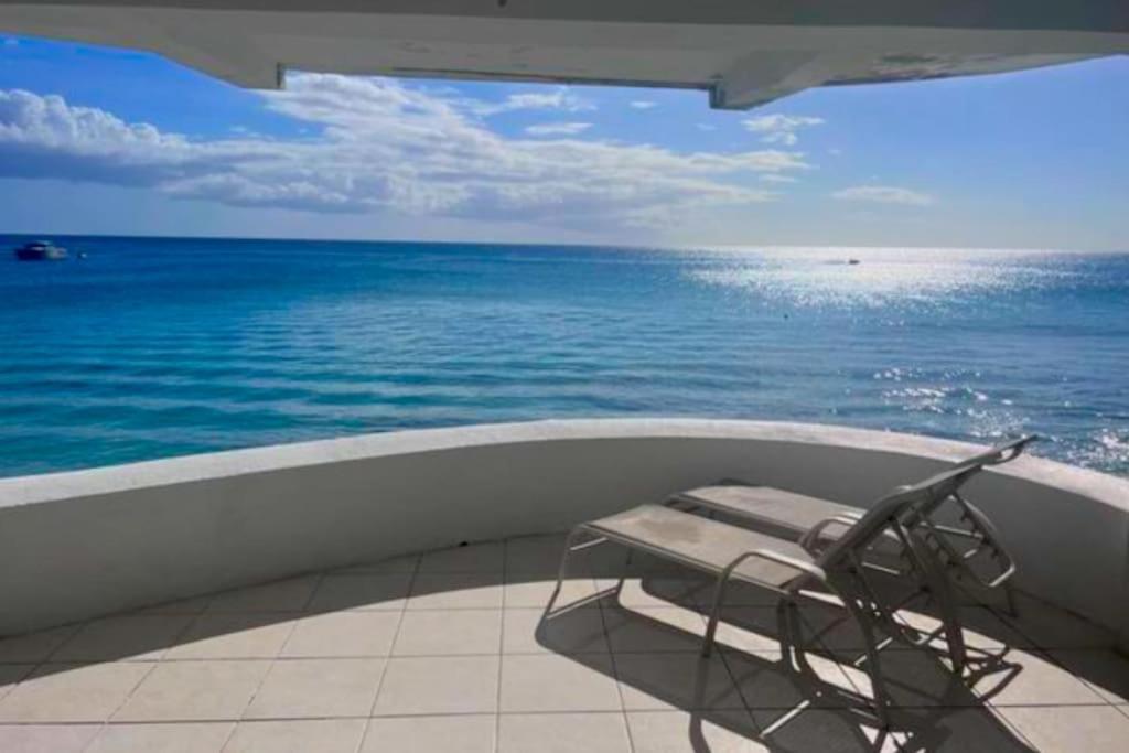 Villa Purple Rain - Direct Access, 2 Bedroom, 2 Terrace Bliss *