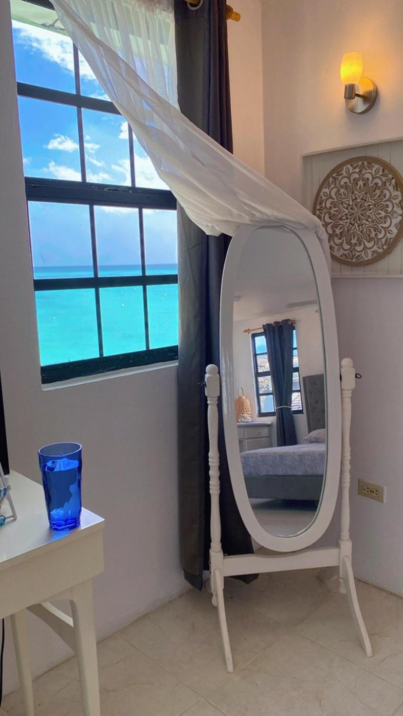 Purple Rain - Direct Access, 2 Bedroom, 2 Terrace Bliss *