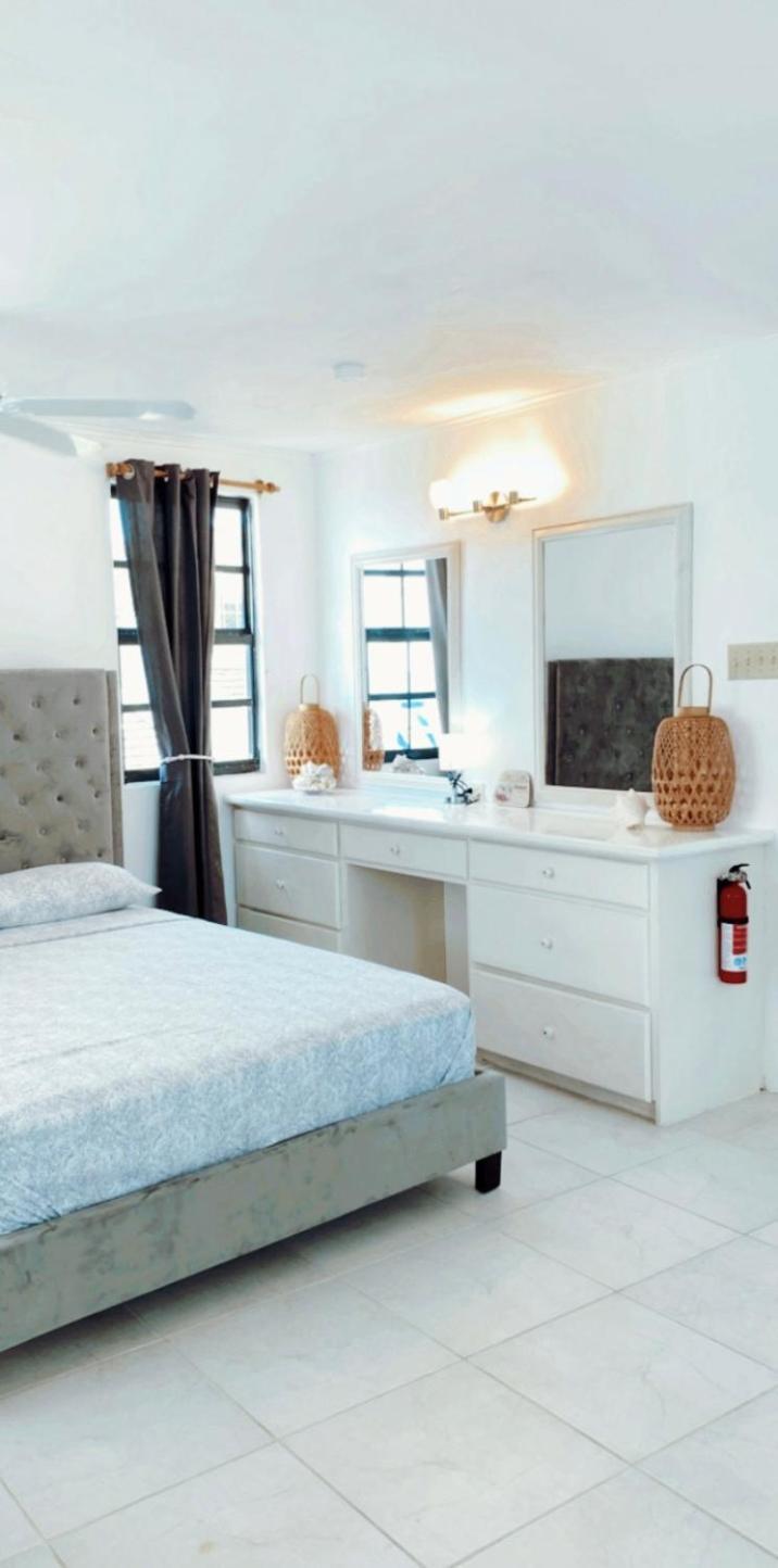 Villa Purple Rain - Direct Access, 2 Bedroom, 2 Terrace Bliss
